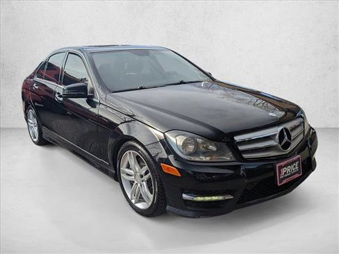 Used 2013 Mercedes-Benz C 300 Sport image 3