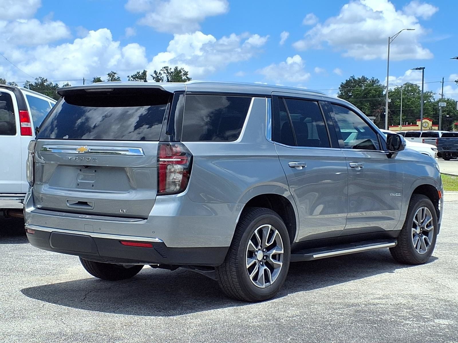 Used 2023 Chevrolet Tahoe LT w/ Luxury Package RWD image 4