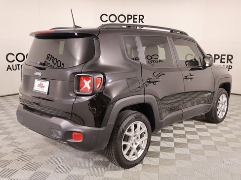 Used 2023 Jeep Renegade Latitude w/ Premium Group image 22