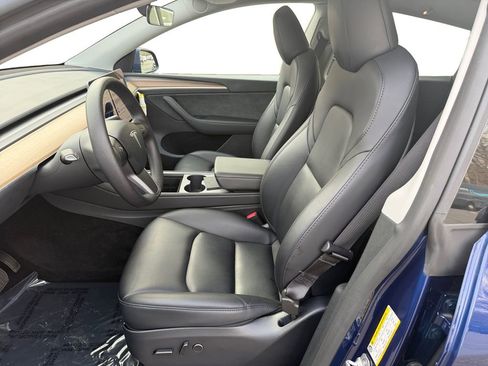 Used 2023 Tesla Model Y Long Range image 15