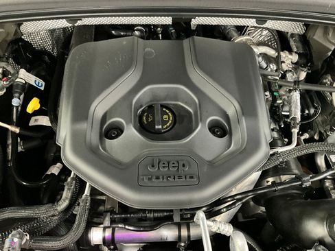 Used 2025 Jeep Grand Cherokee Summit image 28