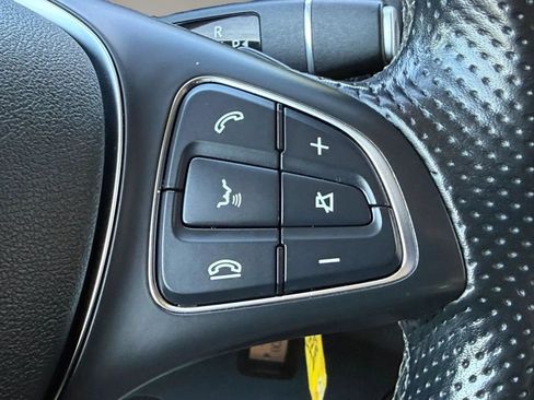 Used 2018 Mercedes-Benz Metris Passenger image 24
