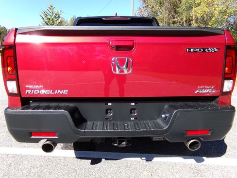 Used 2022 Honda Ridgeline Sport image 12