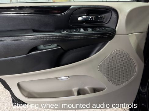 Used 2019 Dodge Grand Caravan SXT FWD image 10