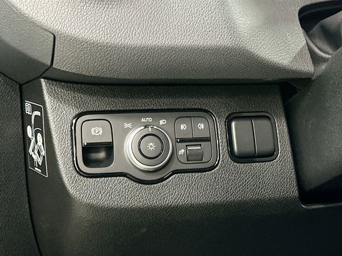 Used 2026 Mercedes-Benz Sprinter 2500 image 11