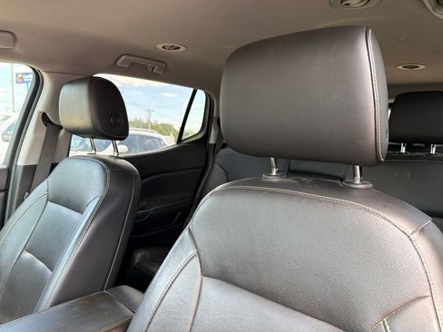 Used 2017 GMC Acadia SLT AWD/4WD image 16