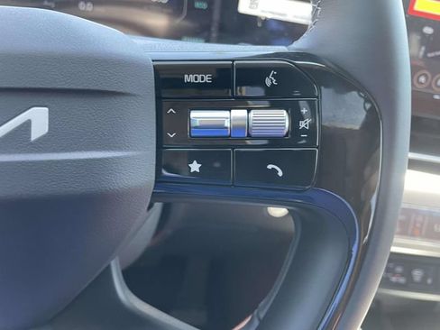 New 2027 Kia Carnival SX w/ Dark Edition Package FWD image 25