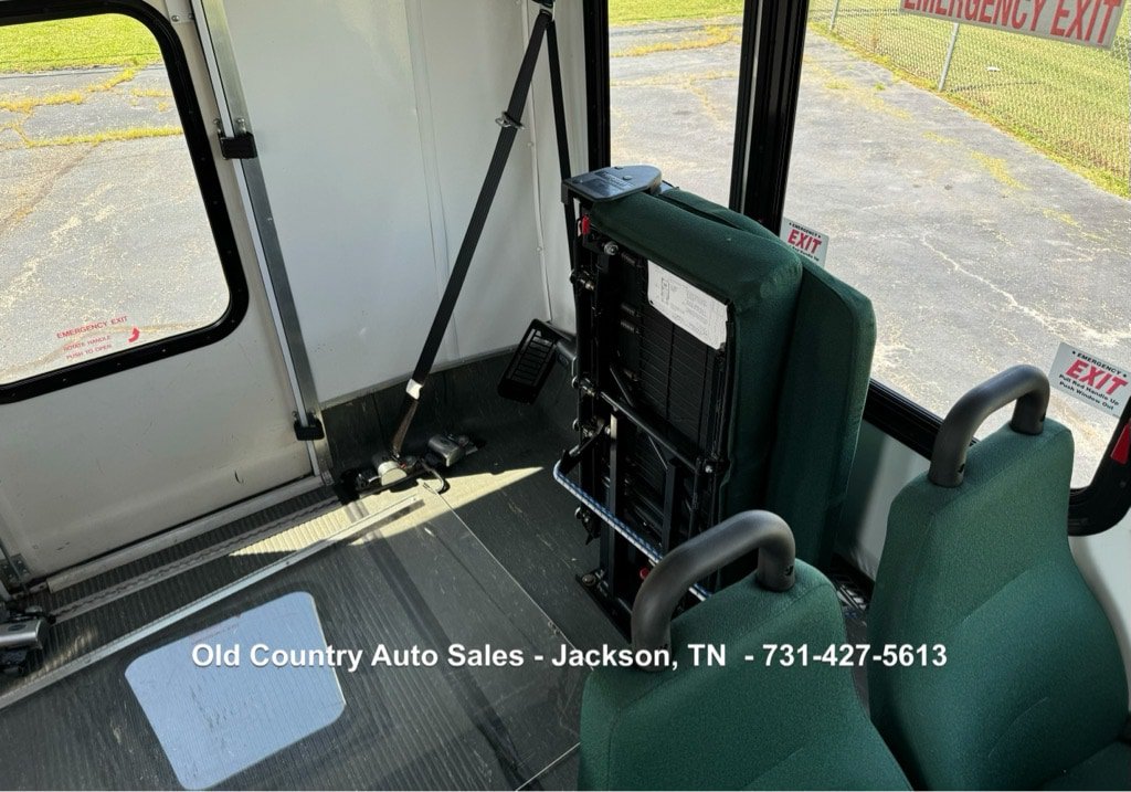 Used 2012 Ford F550 2WD Regular Cab Super Duty w/ Payload Upgrade Pkg image 40