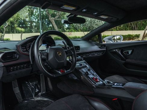 Used 2015 Lamborghini Huracan LP 610-4 AWD/4WD image 15