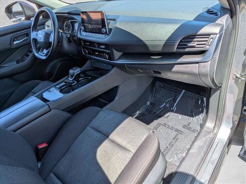 Used 2025 Nissan Rogue SV FWD image 20