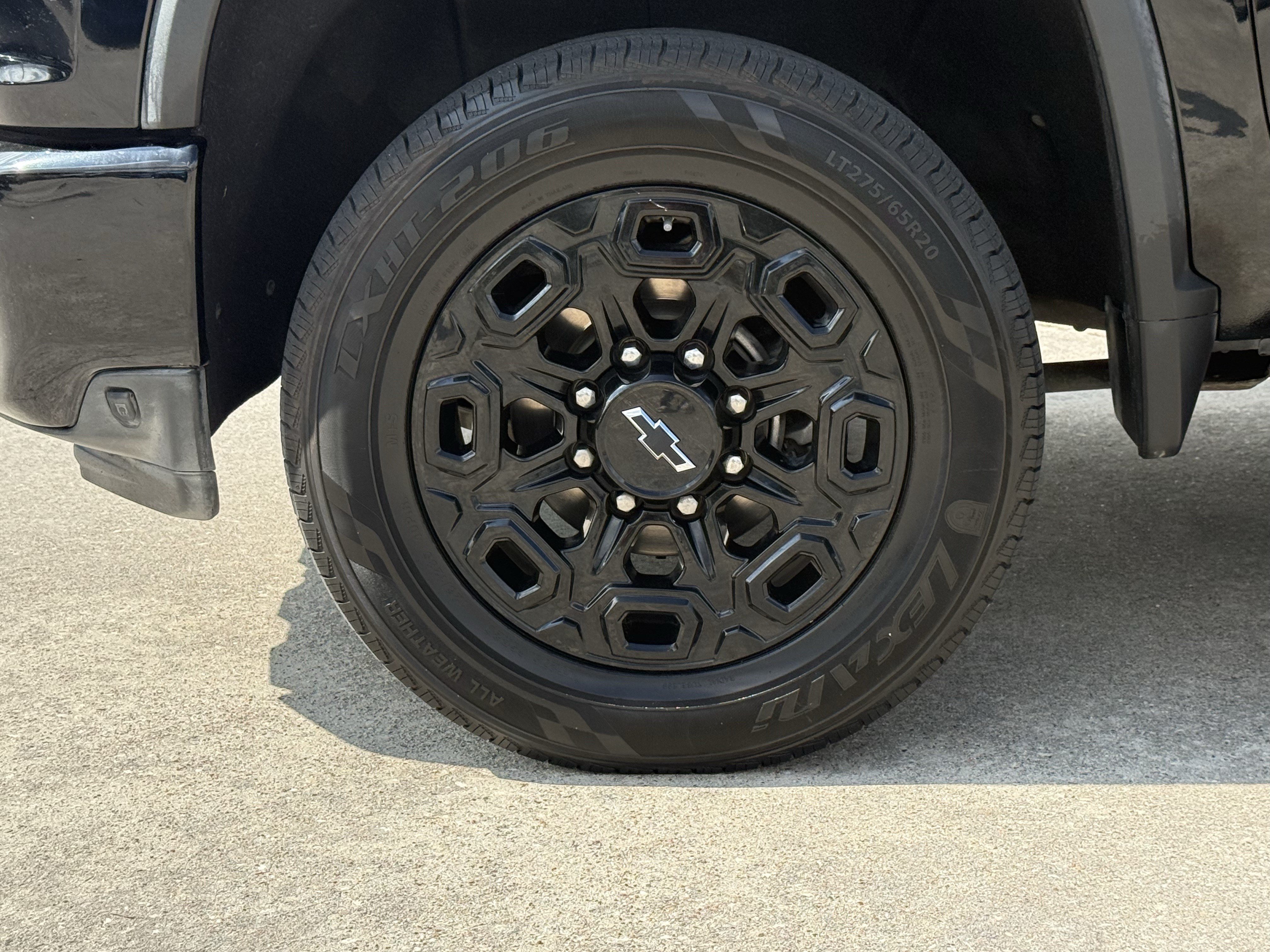 Used 2022 Chevrolet Silverado 2500 LT w/ Midnight Edition AWD/4WD image 12