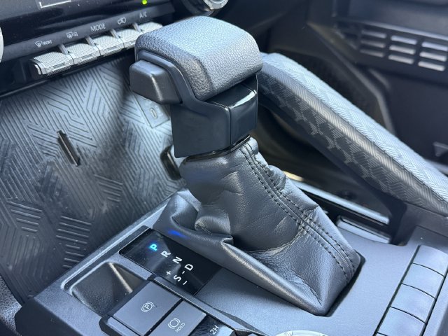Certified 2025 Toyota 4Runner SR5 AWD/4WD image 18