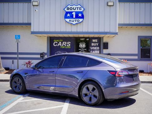 Used 2022 Tesla Model 3 Long Range AWD/4WD image 5