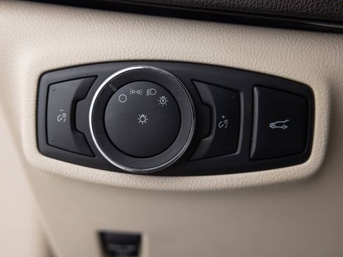 Used 2017 Lincoln MKC Reserve w/ Lincoln MKC Climate Package image 30