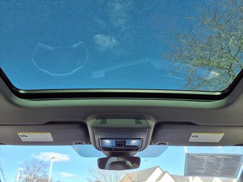 Certified 2023 Audi Q4 e-tron Prestige image 25