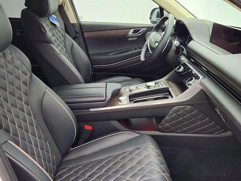 Used 2024 Genesis GV80 3.5T w/ Prestige Package image 25