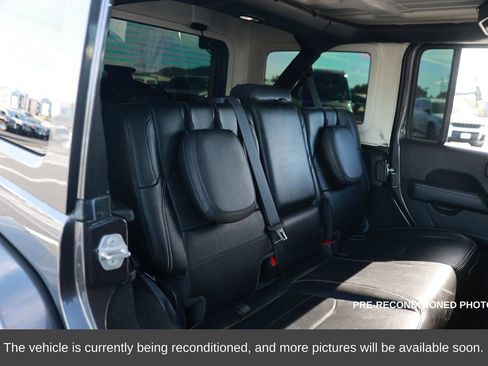 Used 2021 Jeep Wrangler Unlimited Sahara w/ Cold Weather Group image 13