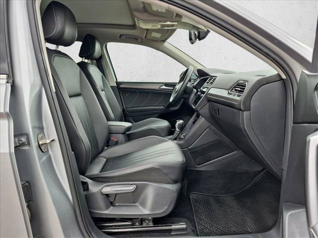 Used 2022 Volkswagen Tiguan SE FWD image 16