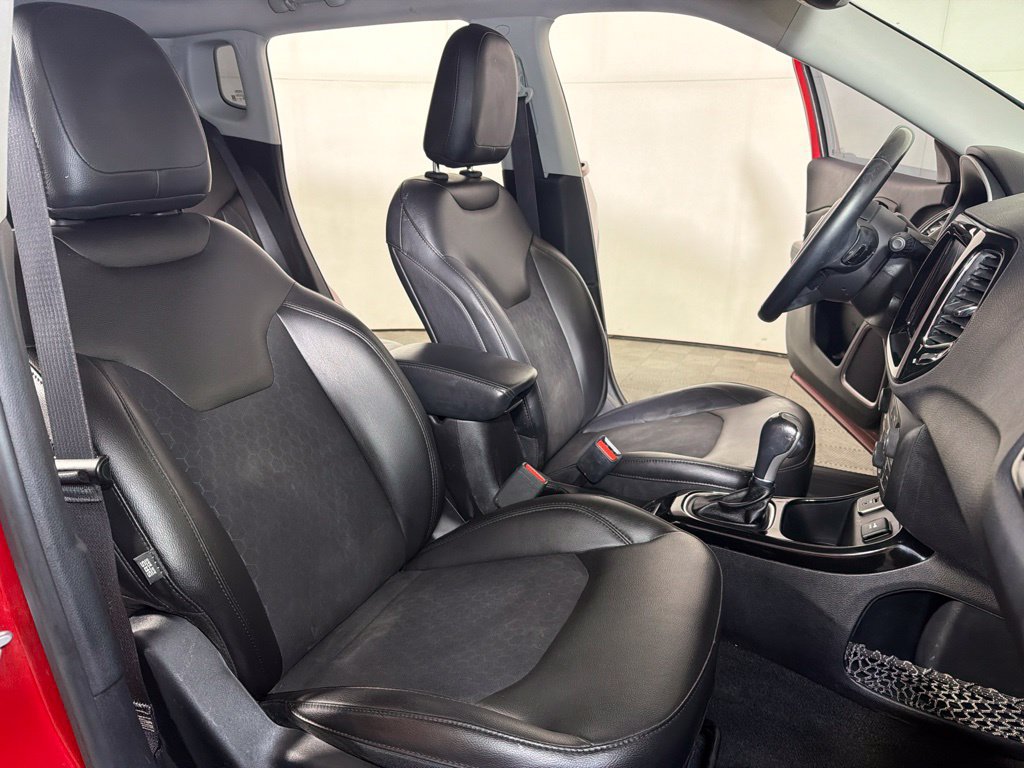 Used 2018 Jeep Compass Latitude w/ Popular Equipment Group FWD image 20