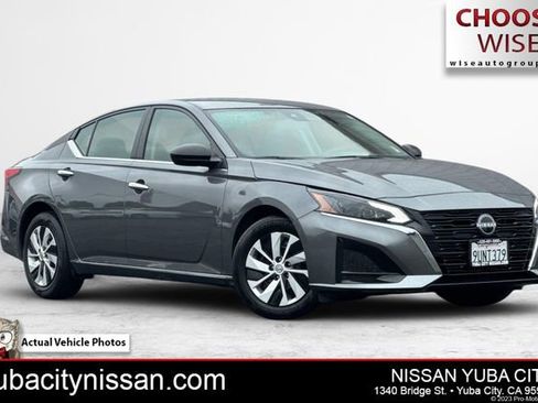 Used 2025 Nissan Altima 2.5 S image 1