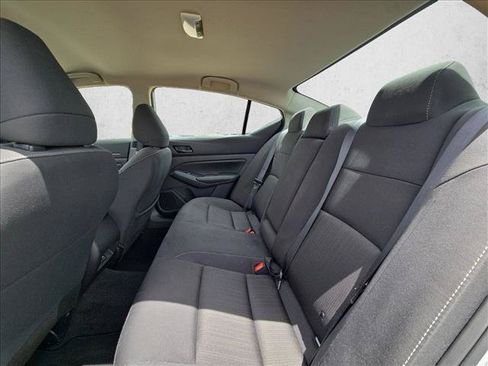 Used 2025 Nissan Altima 2.5 SV FWD image 16