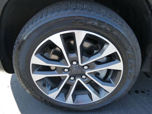 Used 2022 Jeep Grand Cherokee L Overland w/ Advanced Protech Group III AWD/4WD image 10
