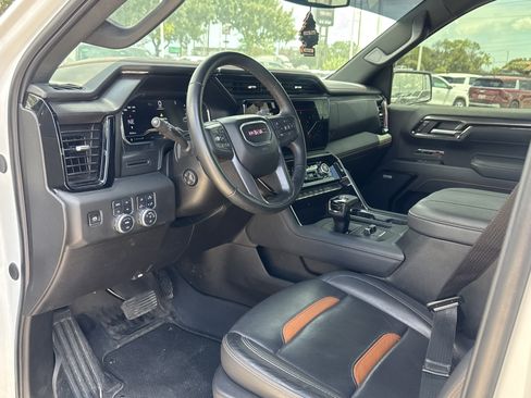 Used 2025 GMC Sierra 1500 AT4 AWD/4WD image 5