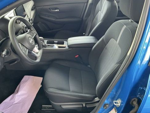 Used 2025 Nissan Sentra SV FWD image 13