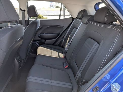 Used 2025 Hyundai Venue SEL FWD image 27