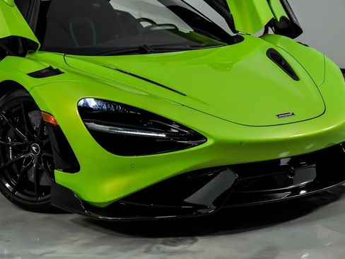 Used 2021 McLaren 765LT RWD image 3