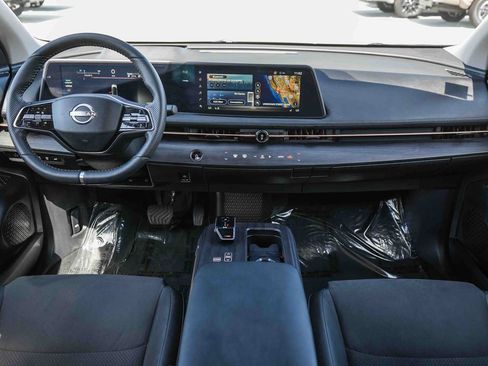 Used 2025 Nissan Ariya AWD image 12