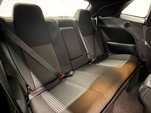 Used 2023 Dodge Challenger R/T w/ Performance Handling Group image 17