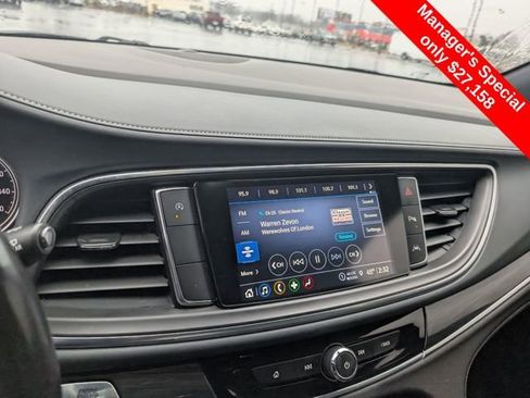 Used 2023 Buick Enclave Essence w/ Experience Buick Package image 20
