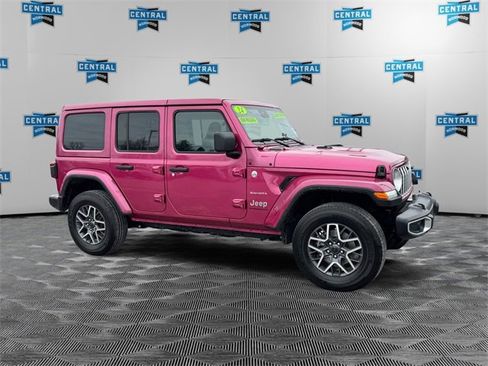 Used 2024 Jeep Wrangler Sahara w/ Technology Group image 7
