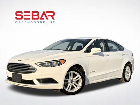 Used 2018 Ford Fusion SE w/ Equipment Group 602A FWD image 1