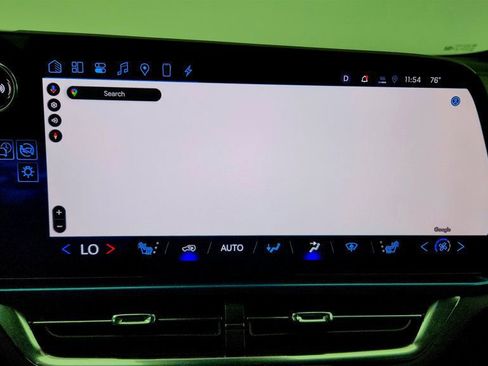 Used 2024 Chevrolet Equinox EV LT FWD image 18