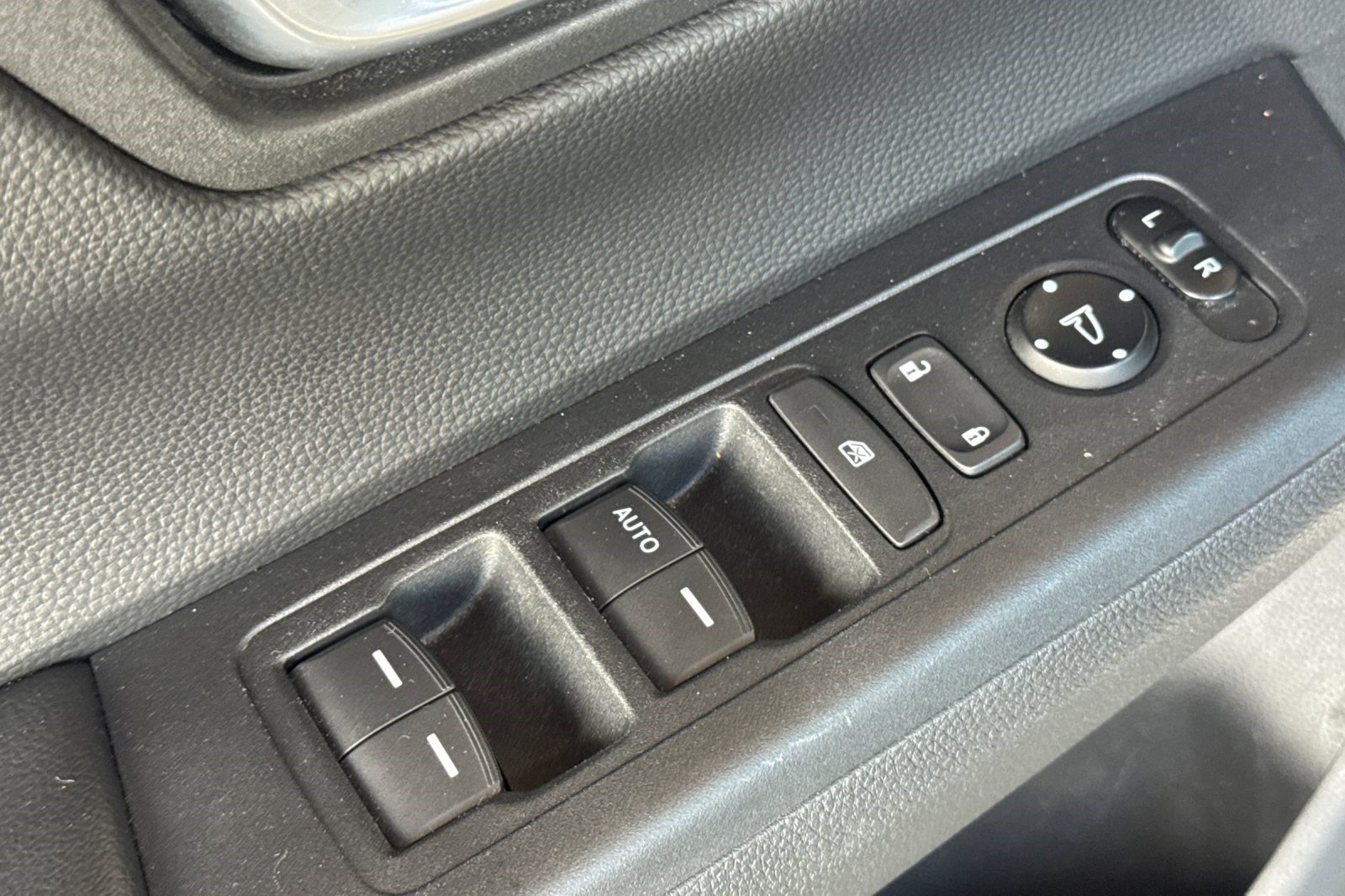 Used 2024 Honda CR-V LX image 14