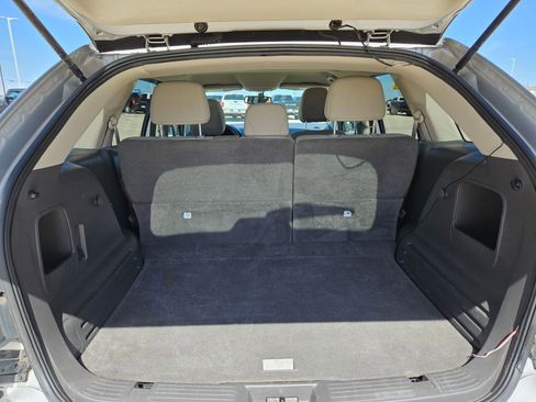 Used 2013 Ford Edge SE image 24