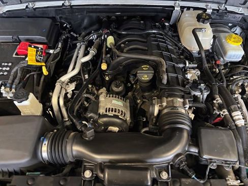 Used 2022 Jeep Wrangler Unlimited Sport image 23