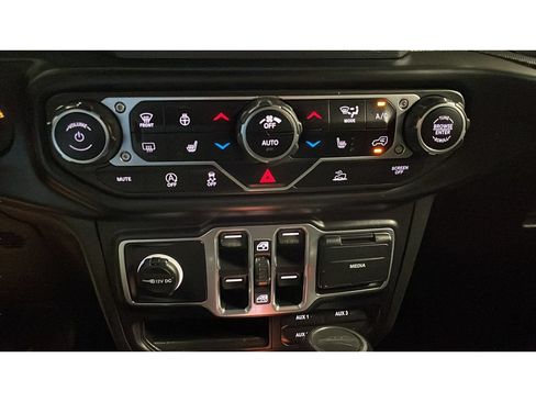 Used 2020 Jeep Gladiator Sport w/ Quick Order Package 24S AWD/4WD image 14