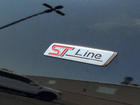 Certified 2023 Ford Escape ST-Line Elite w/ Premium Technology Package AWD/4WD image 9
