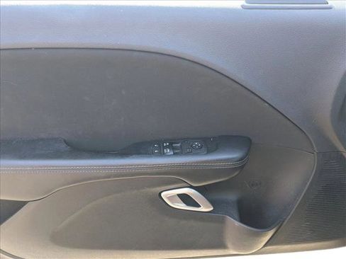 Used 2017 Dodge Challenger SXT w/ Blacktop Package image 9