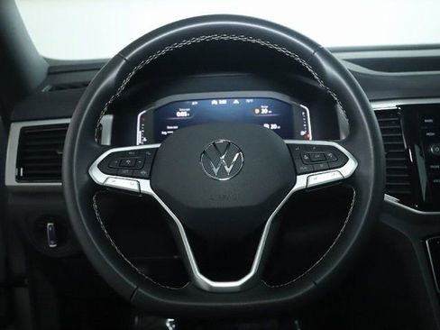 Used 2023 Volkswagen Atlas Cross Sport SE w/ Black Wheel Package image 21