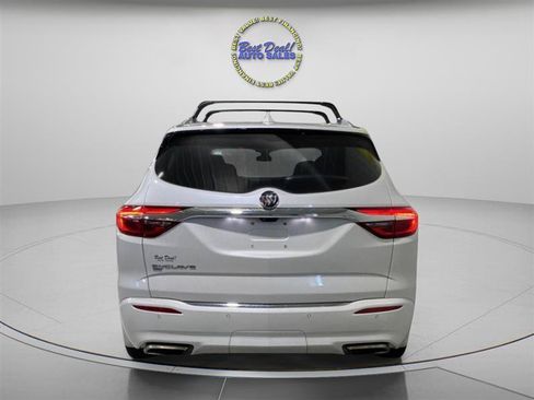 Used 2021 Buick Enclave Avenir w/ Avenir Technology Package AWD/4WD image 4