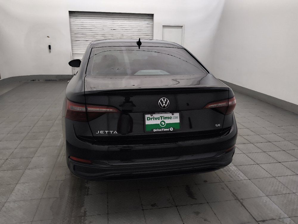 Used 2024 Volkswagen Jetta SE w/ Panoramic Sunroof Package FWD image 6
