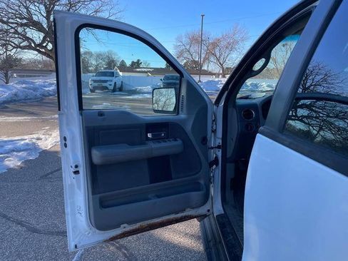 Used 2005 Ford F150 XLT image 22