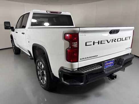 Used 2024 Chevrolet Silverado 2500 Custom w/ Custom Value Package image 7