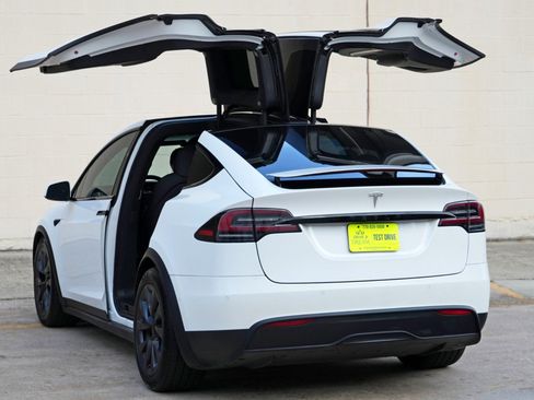 Used 2022 Tesla Model X AWD/4WD image 56