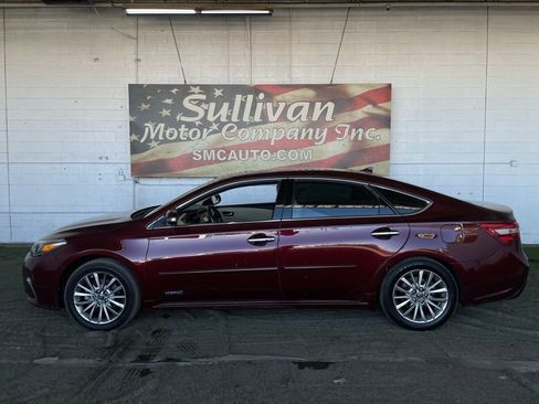 Used 2016 Toyota Avalon Limited image 2