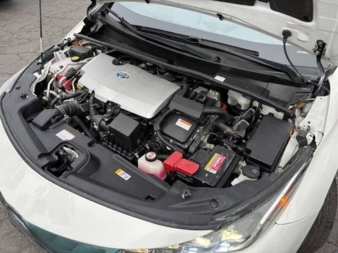 Used 2019 Toyota Prius Prime Premium w/ Carpet Mat Package FWD image 18